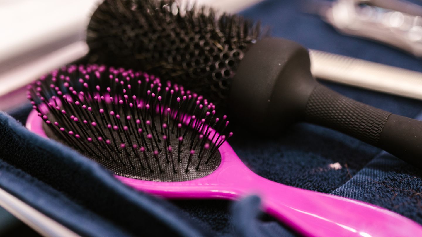 Detangling Brush: The Secret to Tangle-Free, Style-Friendly Hair - Beaute Lumiere